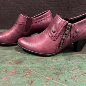 Born Women’s Ankle Heeled Booties